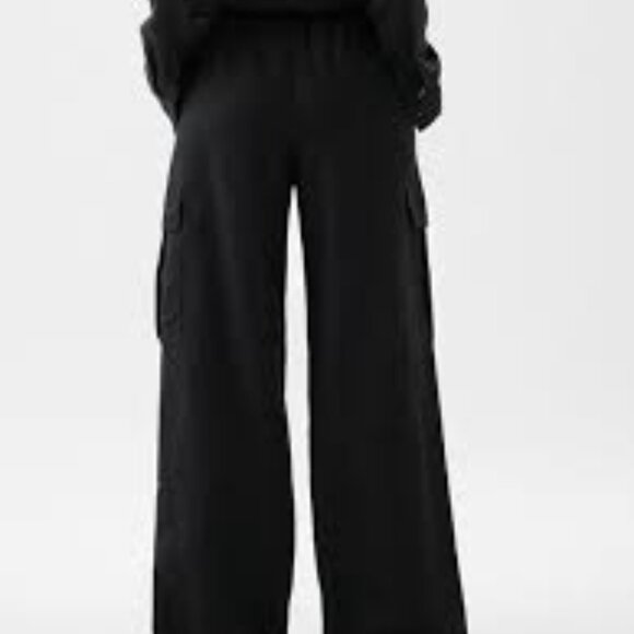 Mid Rise Linen-Cotton Pull-On Cargo Pants (black) NWT - Picture 2 of 8